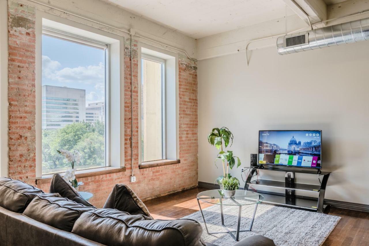 Regal Stays Corporate Apartments - Downtown Dallas Eksteriør bilde